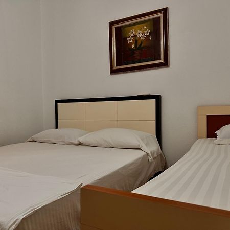 Hostel Grande House Tirana Exterior photo