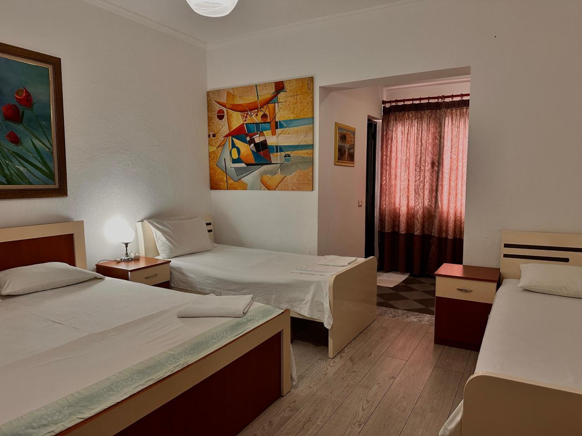 Hostel Grande House Tirana Exterior photo