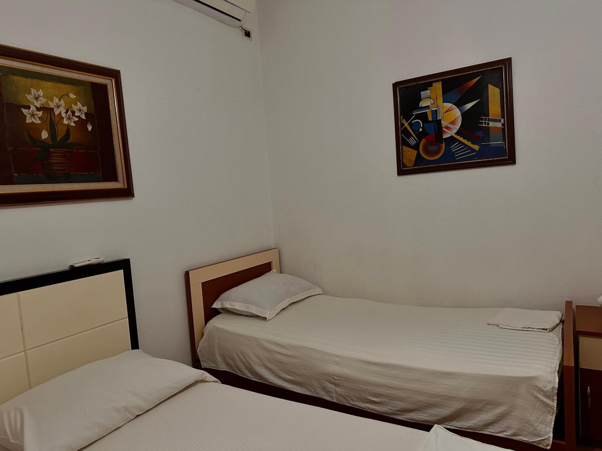 Hostel Grande House Tirana Exterior photo