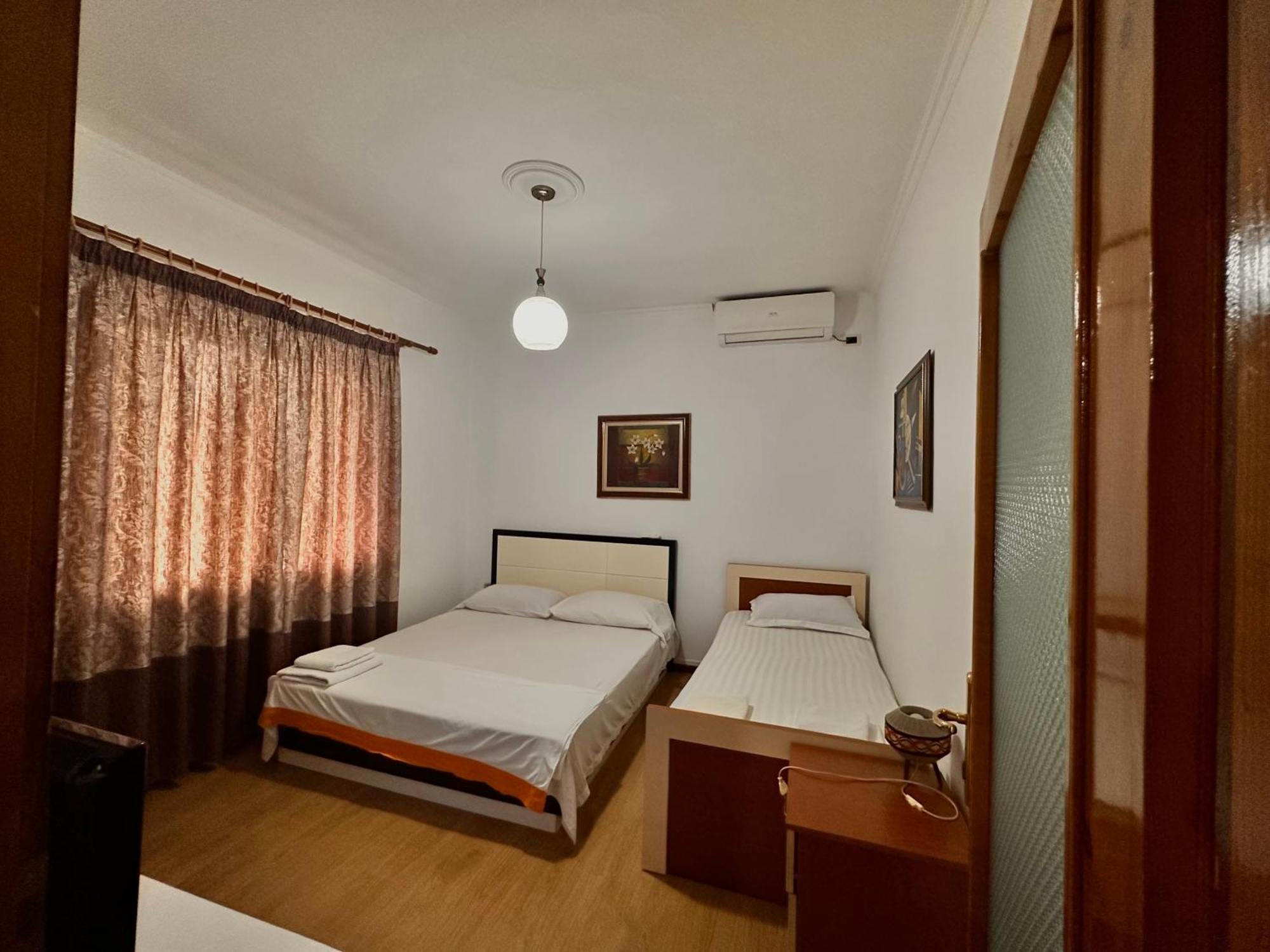 Hostel Grande House Tirana Exterior photo