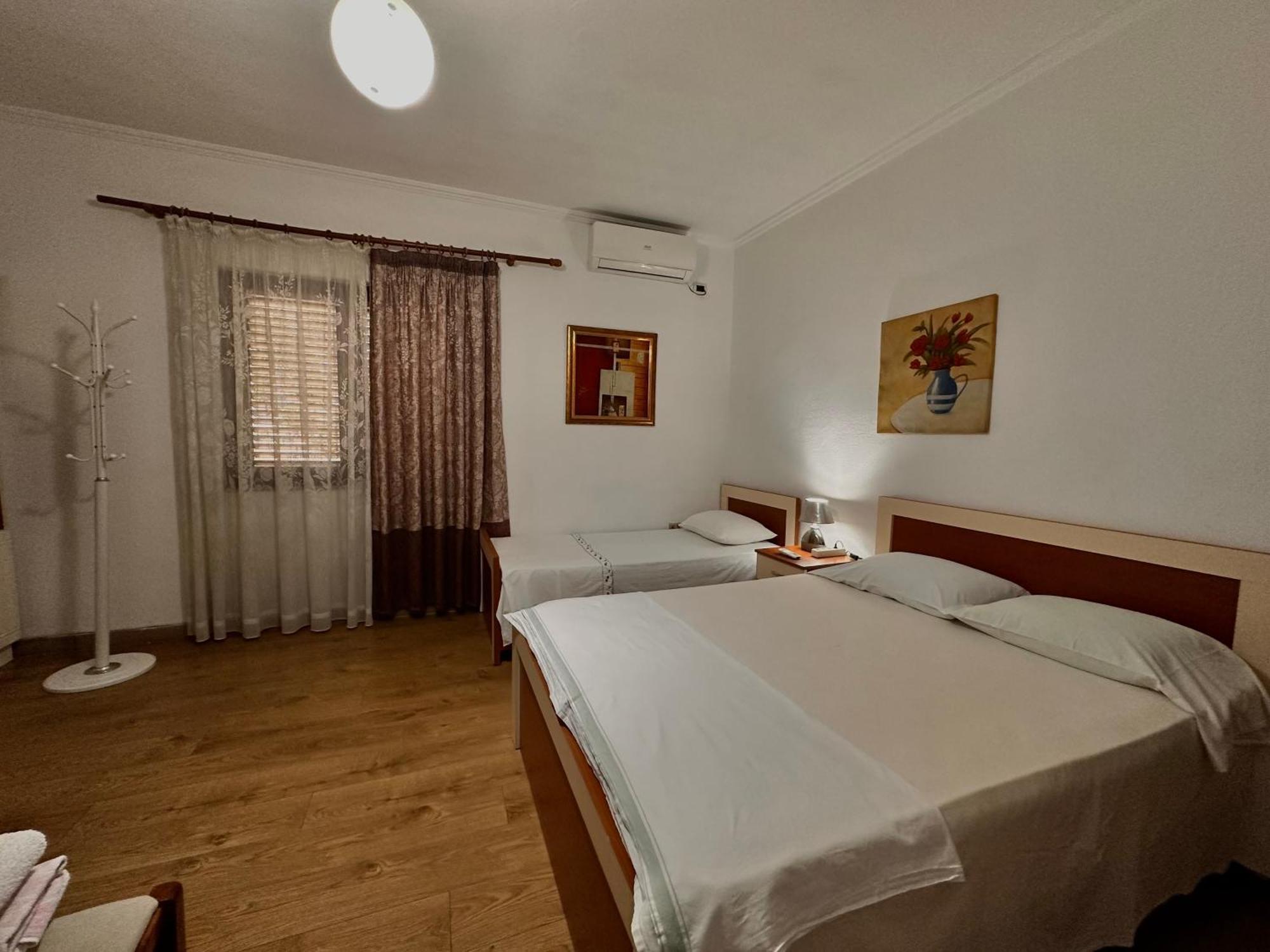 Hostel Grande House Tirana Exterior photo