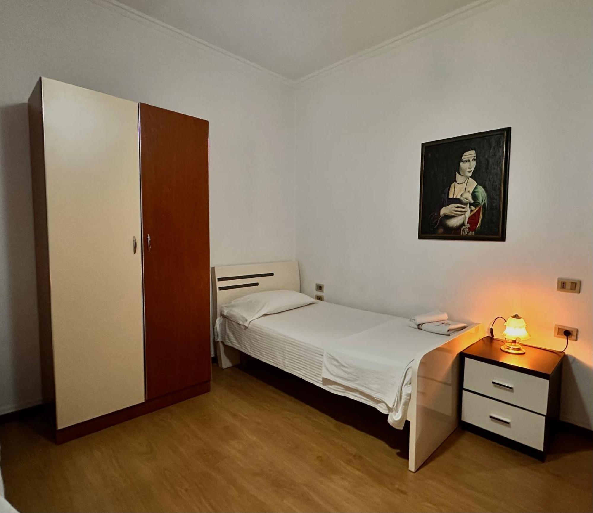 Hostel Grande House Tirana Exterior photo